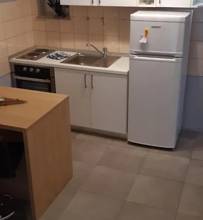 Cozy Mihaela With Balcony, Near Park Marjan & Old Town - Quiet Neighborhood Apartment Split